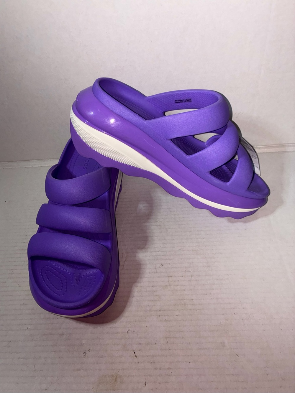 NWT CROCS MEGA CRUSH TRIPLE STRAP PURPLE Galaxy PlatformWomen’s Sz 11/ Mens Sz 9